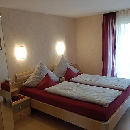 Haus Kirschbluete * Шлинген