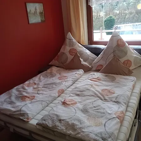 Haus Kirschbluete Апартаменты Шлинген