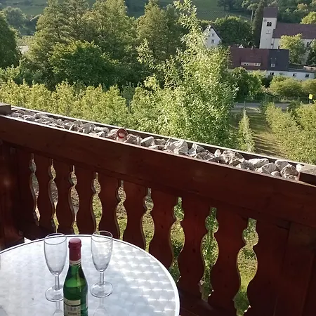 Haus Kirschbluete *